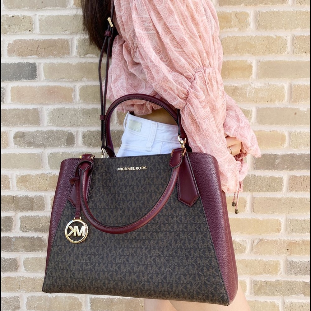 Gaby’sBags👜💕NWT Michael Kors Satchel - Picture 3 of 4